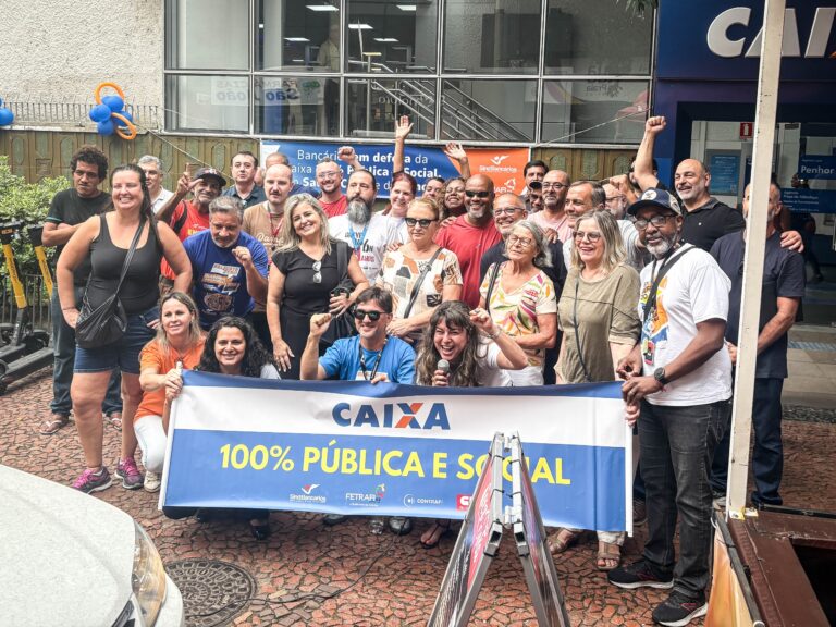 Sindbancários comemora 165 anos da Caixa Econômica Federal em Porto Alegre com denúncias