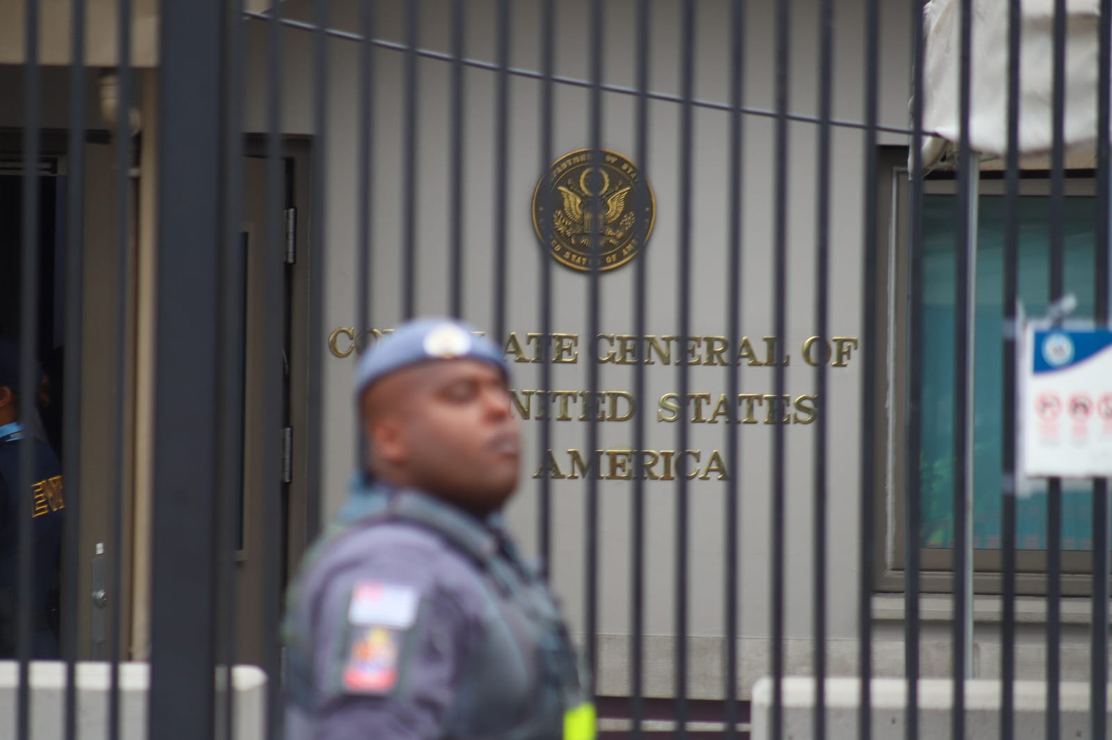 A manifestação ocorreu em frente ao consulado norte-americano. Créditos: Elineudo Meira / @fotografia.75