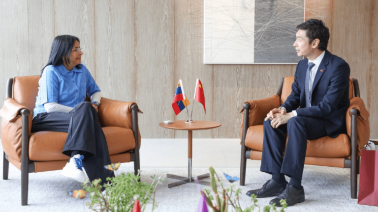Em reunião bilateral, Venezuela desafia pressão do EUA e mantém aliança estratégica com a China