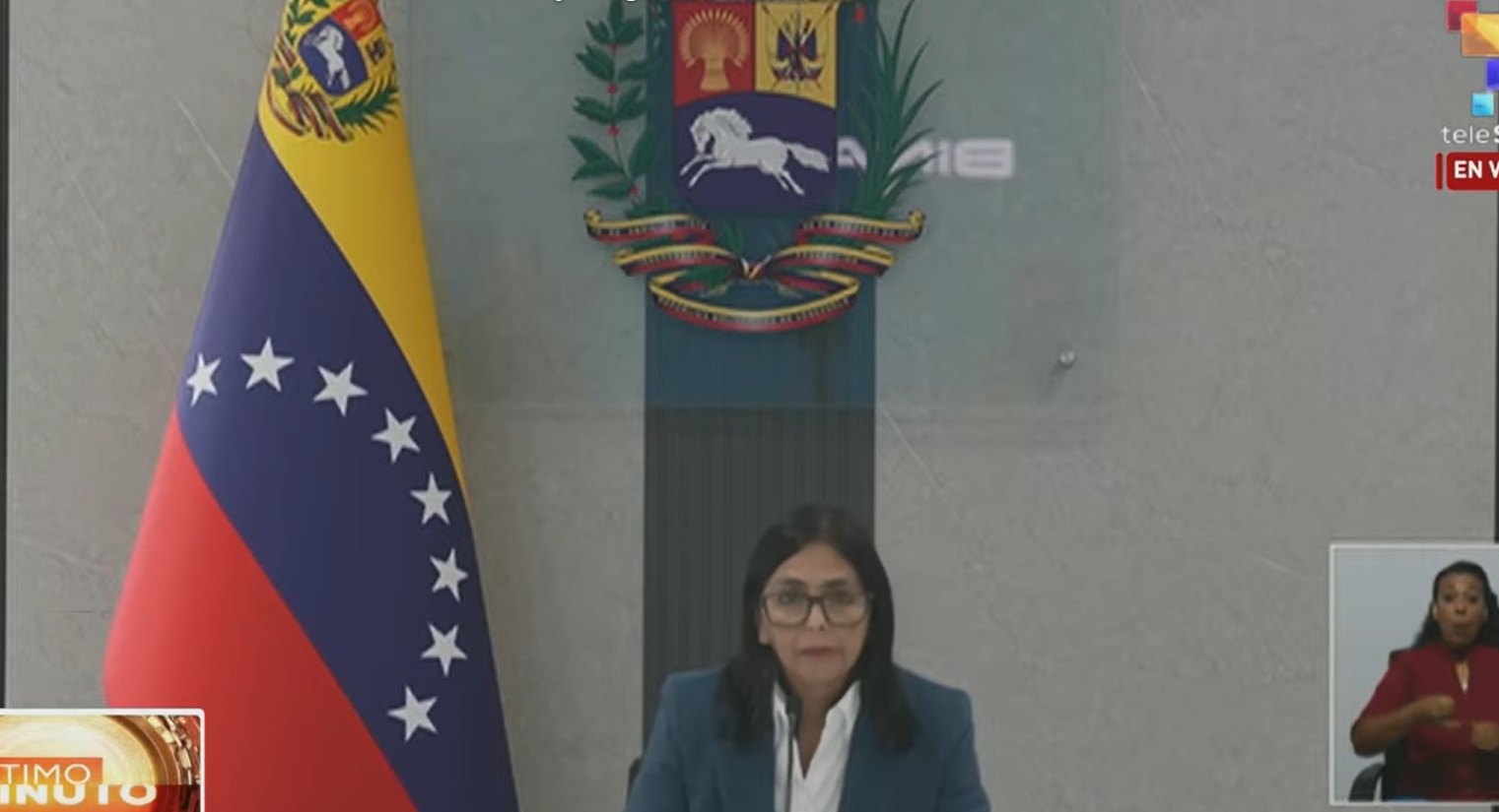 A vice-presidenta da Venezuela Delcy Rodríguez durante pronunciamento em cadeia nacional, na tarde deste sábado (3)