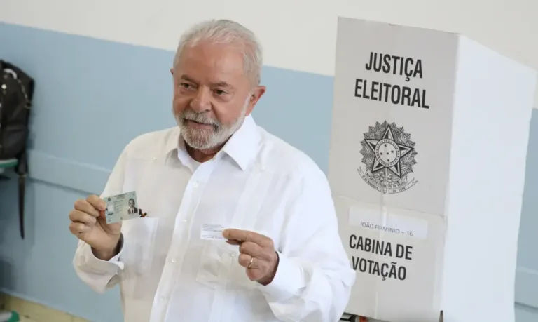 ‘Eleição será marcada por mentiras’, aponta advogado, após manobra da CPMI contra filho de Lula