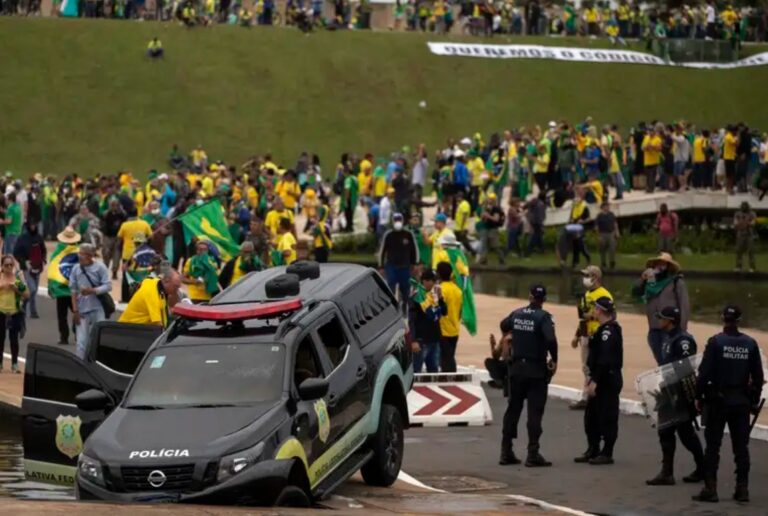 Oficiais de alta patente condenados no 8 de janeiro perdem cargos públicos no DF