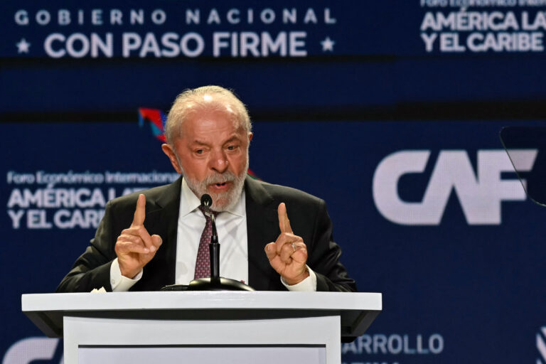 Lula critica ‘paralisia’ de organismos latino-americanos e volta a pedir integração da região
