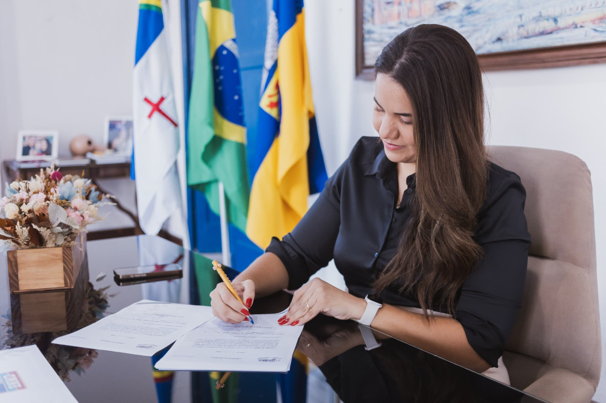 Prefeita alega que emenda traz "vício de inconstitucionalidade formal"