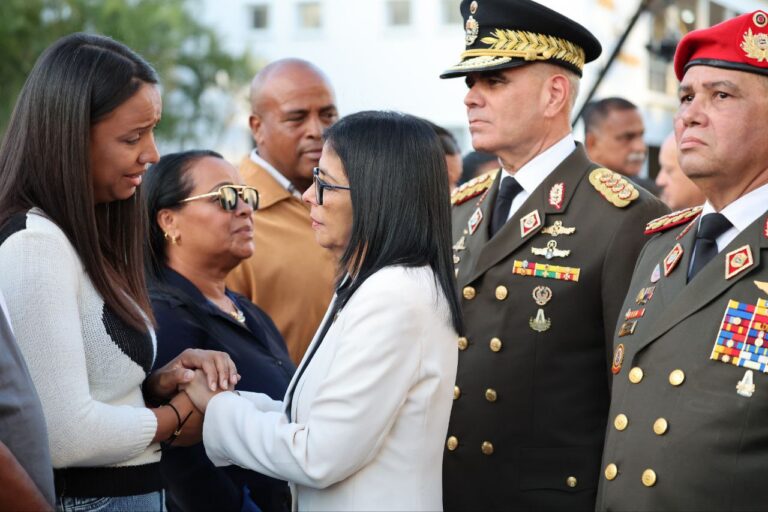 Diplomacia internacional entende que chavismo é ‘único caminho possível’ para a Venezuela