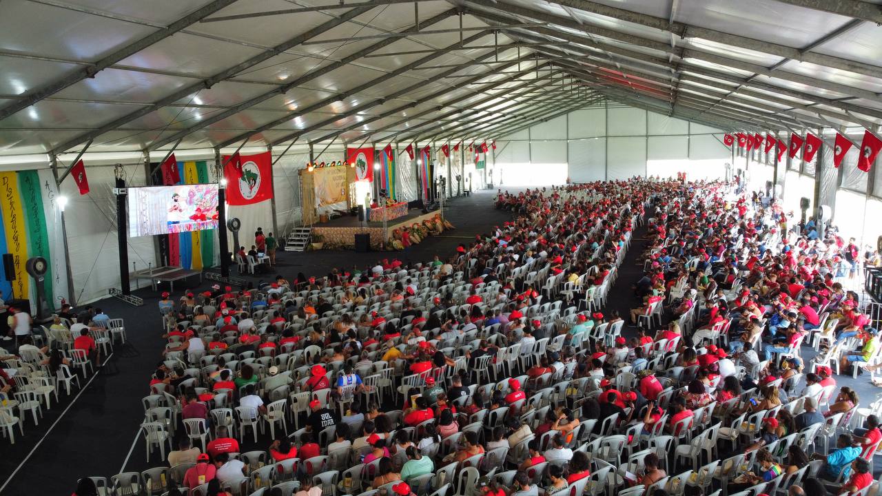 Encontro Nacional do MST acontece no Parque de Exposições Agropecuárias de Salvador (BA).
