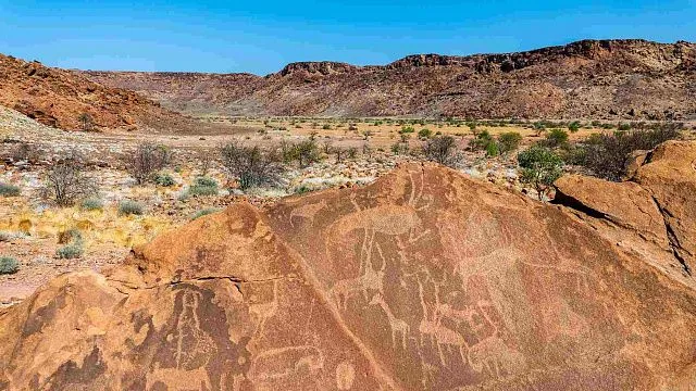 Gravuras entre 4 mil e 5 mil anos revelam práticas sociais e ambientais de antigas civilizações