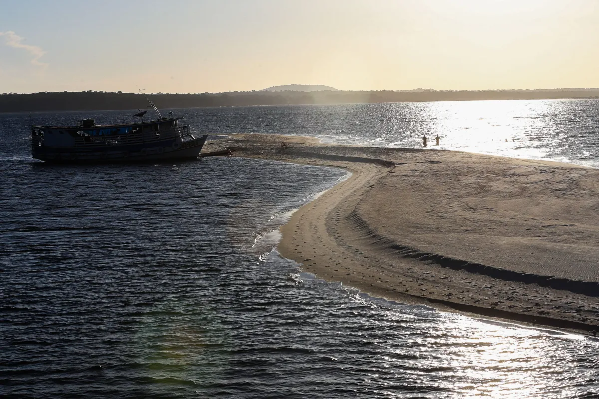 Ponta Grande no Rio Arapiuns, afluente do Rio Tapajós, no trajeto da Comunidade de Mentai para Anã • José Cruz/Agência Brasil