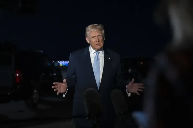 'Não podemos comemorar vitória permanente', diz analista sobre fim do tarifaço de Trump