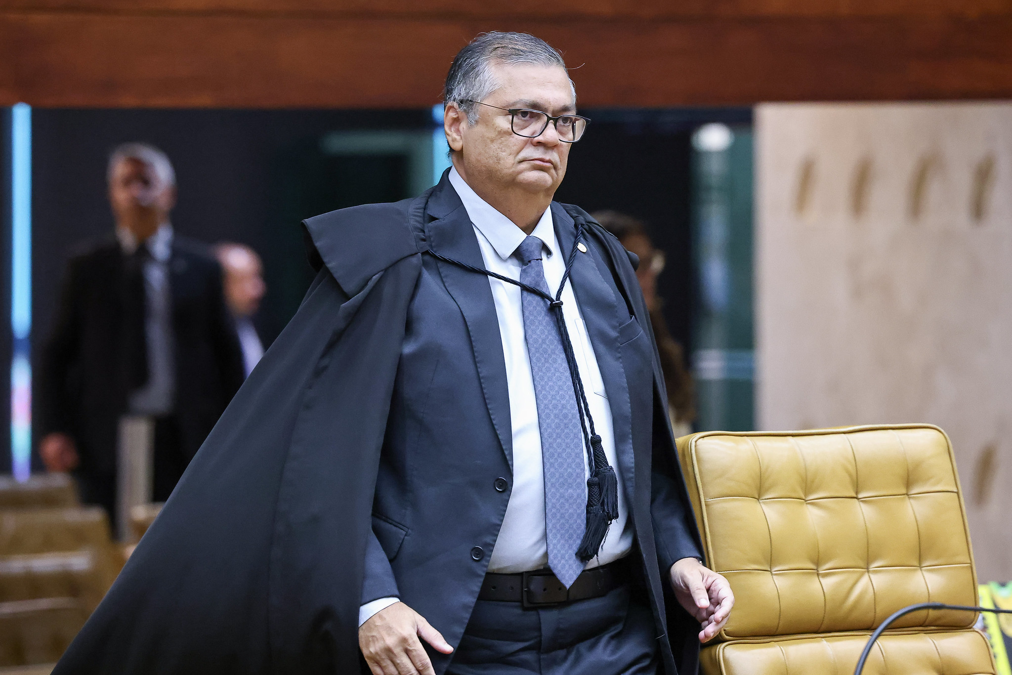 Ministro do STF, Flávio Dino decidiu barrar os “penduricalhos” nos salários do funcionalismo público.