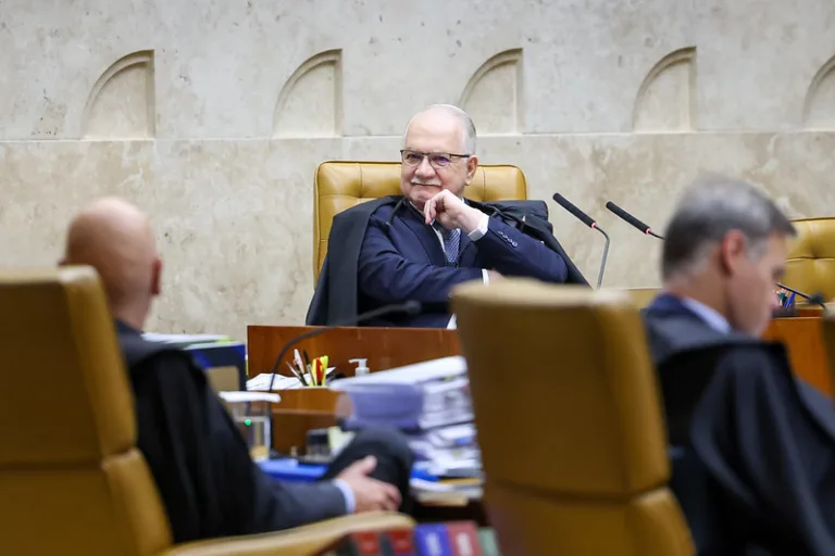 STF adia julgamento dos penduricalhos para março: entenda o que está em jogo