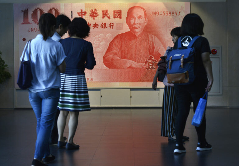 Por que a China criticou a retirada do ex-presidente Sun Yat-sen das notas do dólar taiwanês