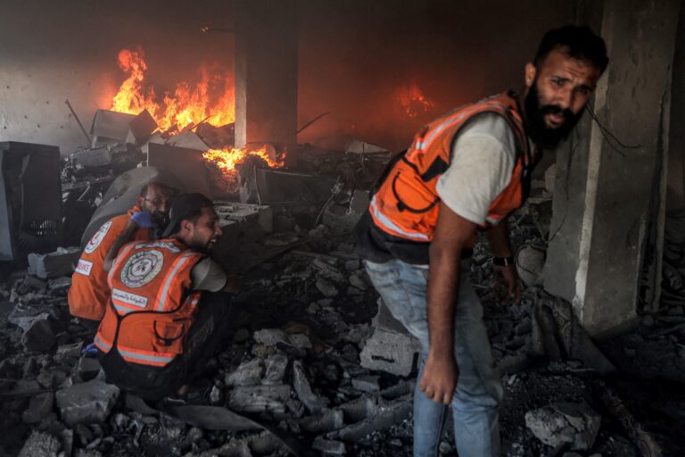 Israel usou arma que fez 'evaporar' quase três mil palestinos em Gaza, aponta investigação