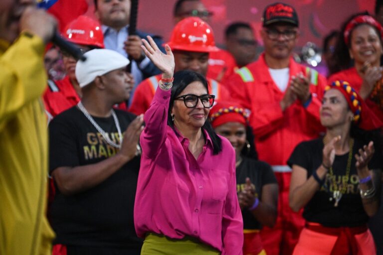 Delcy Rodríguez anuncia envio de primeiro carregamento de petróleo da Venezuela para EUA