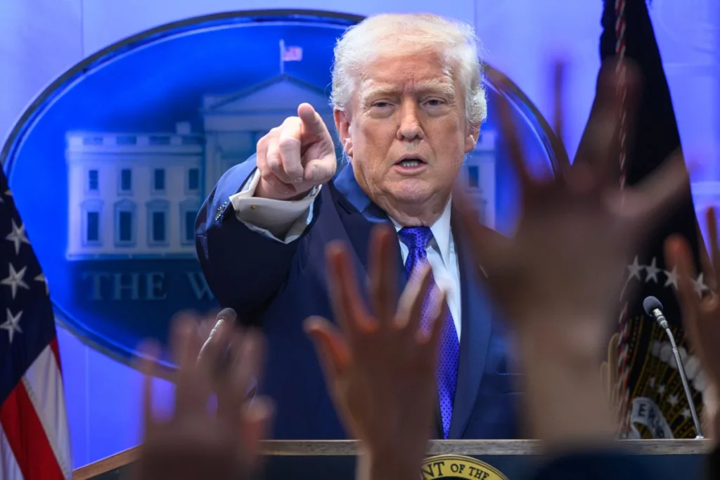 Trump não reconhece ter cometido algum erro