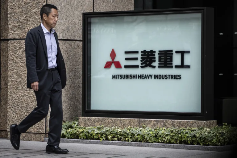 China impõe restrições de exportação a 20 empresas japonesas da indústria militar