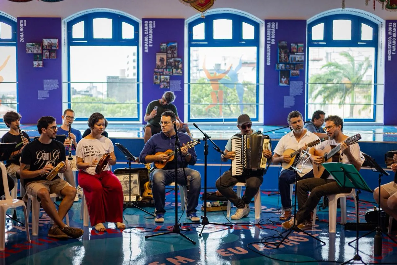 Escola Pernambucana de Choro durante apresentação no Paço do Frevo, no Recife.