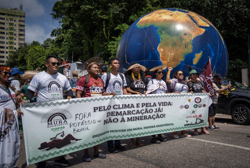 Povos indígenas buscam demarcação de suas terras e a preservação da natureza