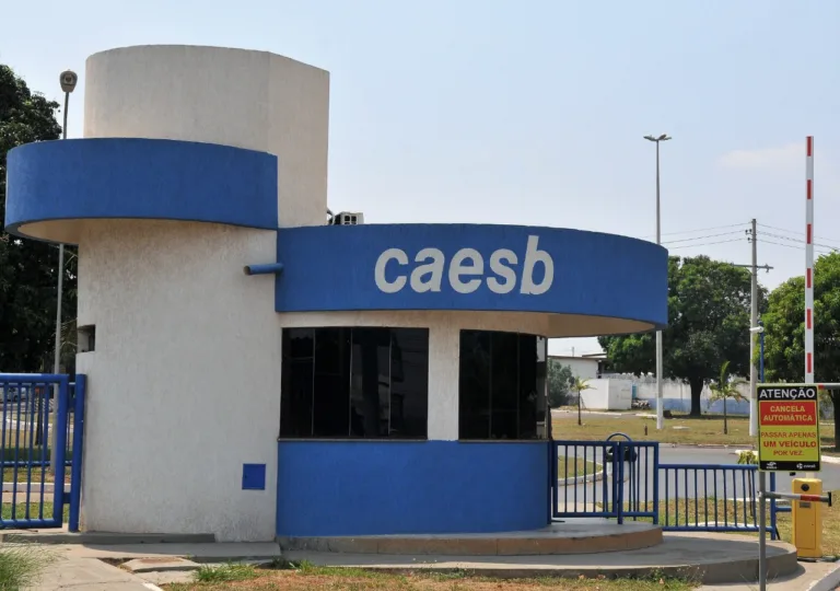 Área da Caesb entra em projeto de capitalização do BRB e levanta questionamentos