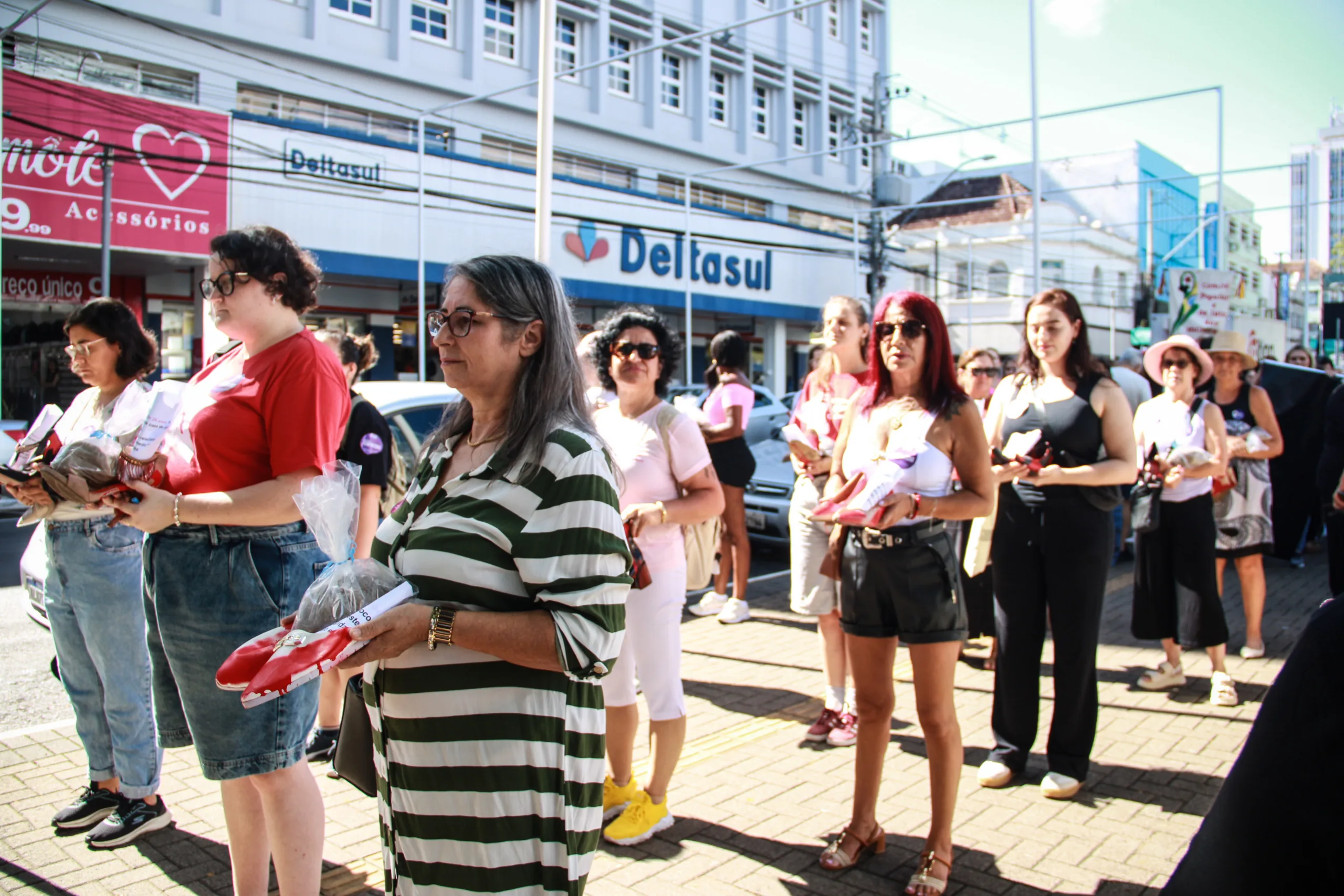 A indefinição sobre a reestruturação do serviço gera preocupação entre mulheres que dependem da rede de apoio