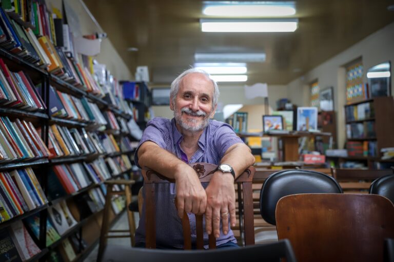 Bamboletras ressurge com Clube de Leitura, Clube de Cinema, pequenos shows e muitos livros