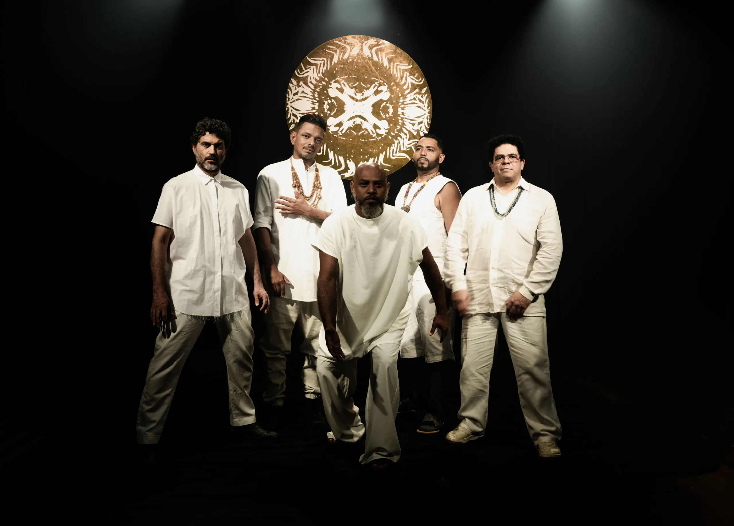 Nova música abre alas para o quinto disco da banda, atualmente em produção