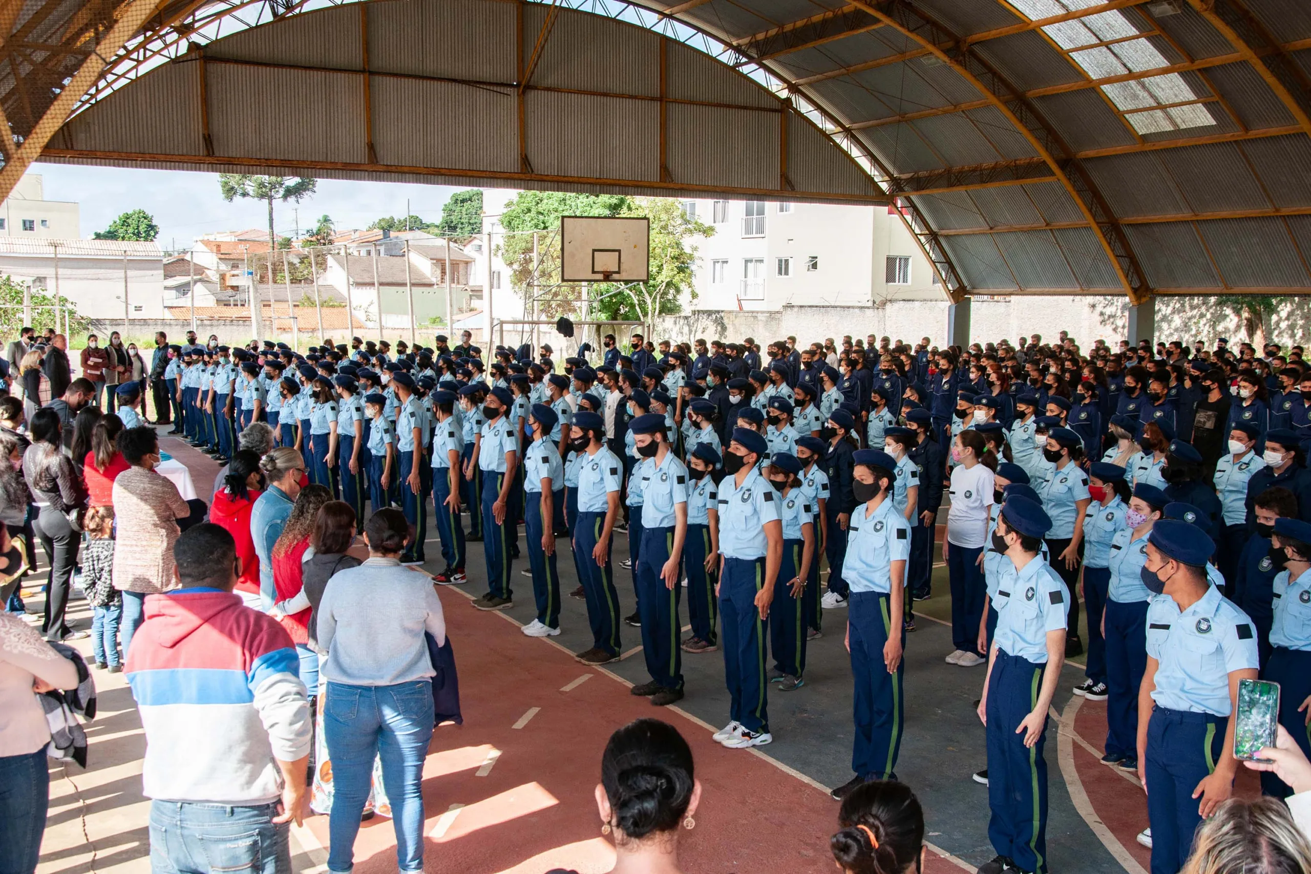Colégio cívico-militar em Curitiba, no Paraná