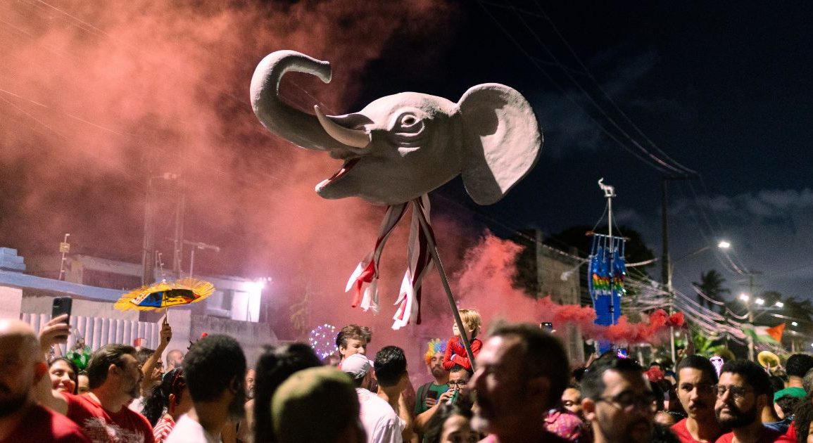O Elefante de Olinda surgiu na década de 1950, apesar um pequeno furto de um biscuit