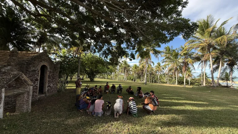 BA: Indígenas Pataxó retomam fazenda na praia do 'primeiro contato' e pressionam por demarcação