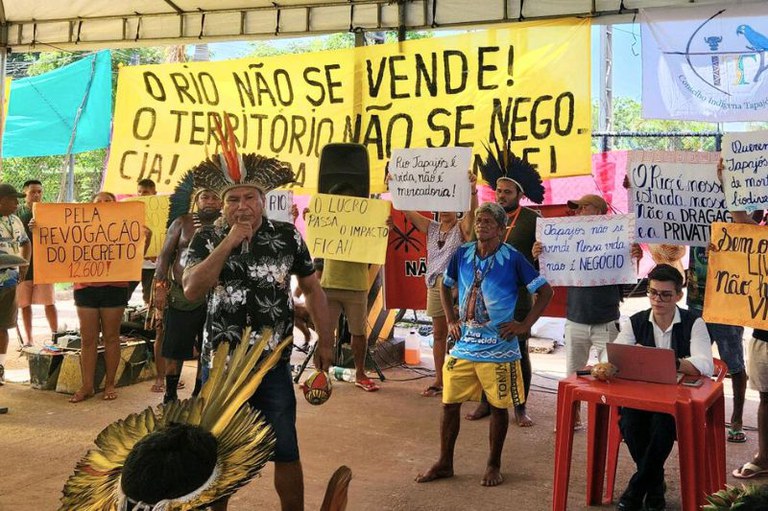 Desde que o decreto presidencial foi publicado, em agosto de 2025, lideranças da região têm se posicionado contrárias ao que consideram uma tentativa de privatização do rio Tapajós.