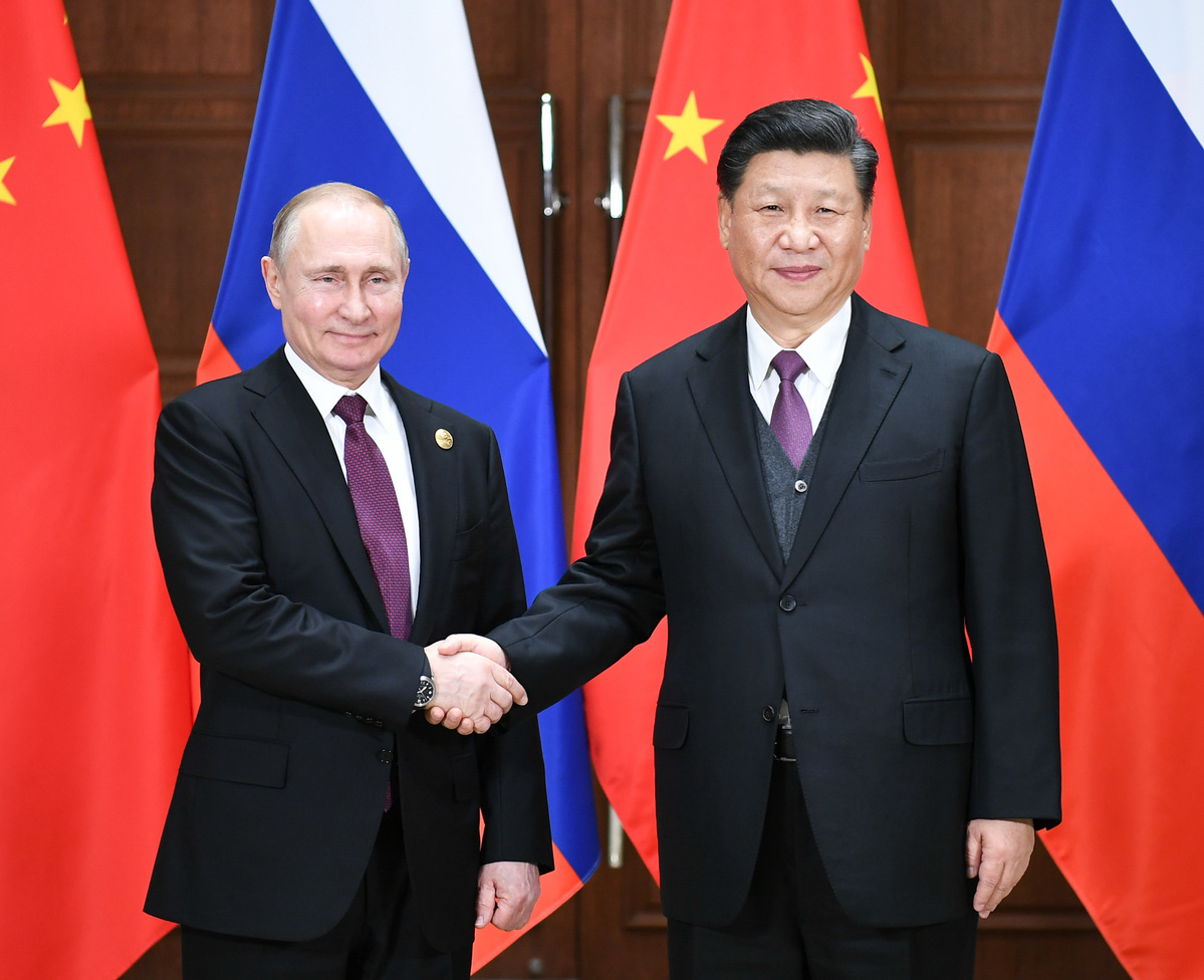 Em meio à criação do Conselho de Paz pelos EUA e à escalada militar em regiões como a Venezuela e o estreito de Taiwan, China e Rússia fortalecem parceria estratégica e coordenação bilateral