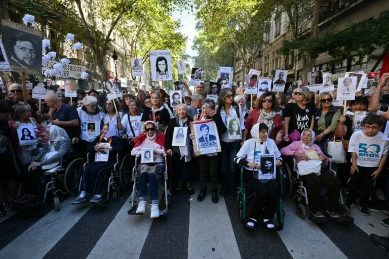 50 anos do golpe: Argentina rechaça ditadura e negacionismo de Milei