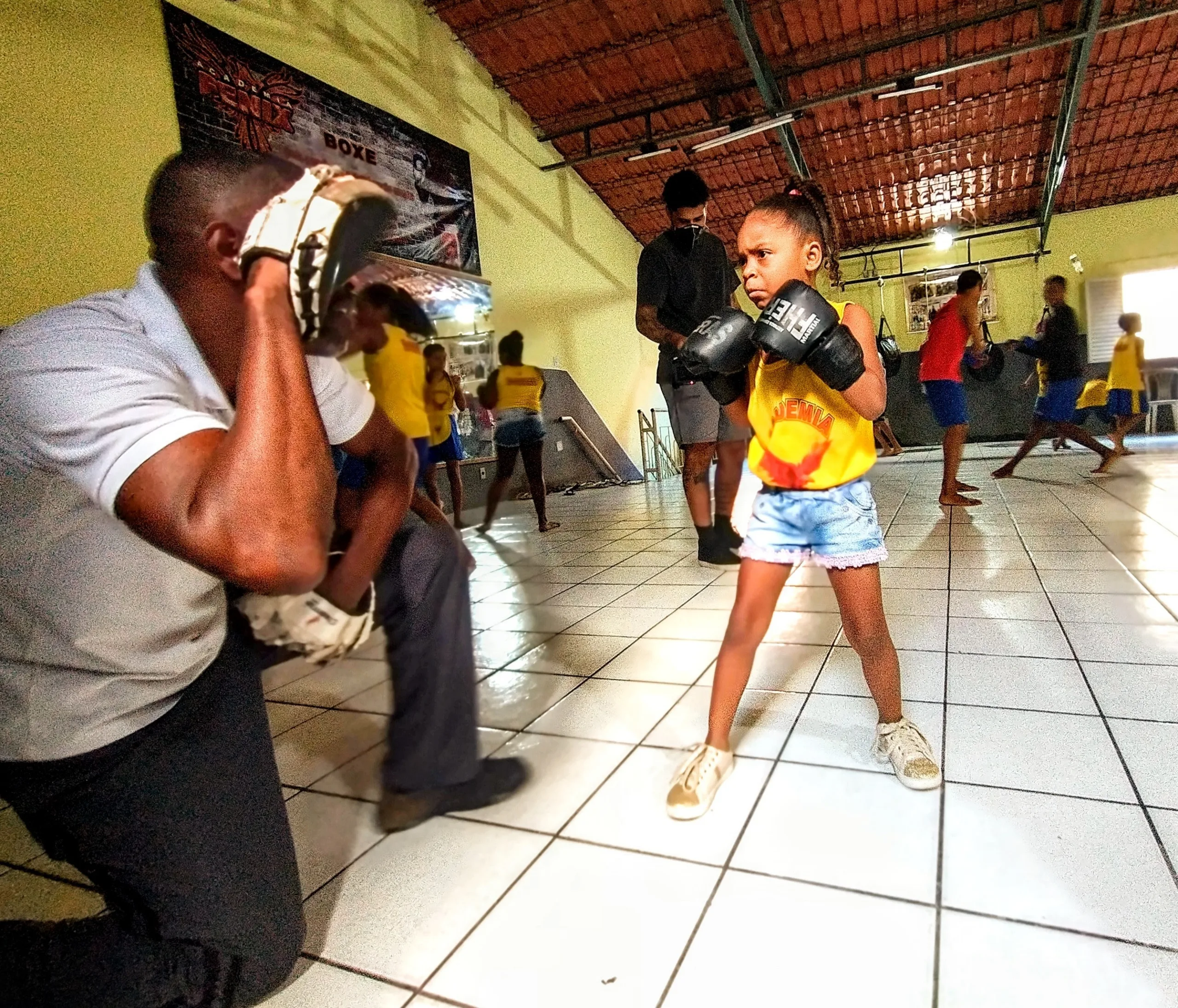 Academia de Jailton Santos, na comunidade da Polêmica, em Salvador, Bahia
