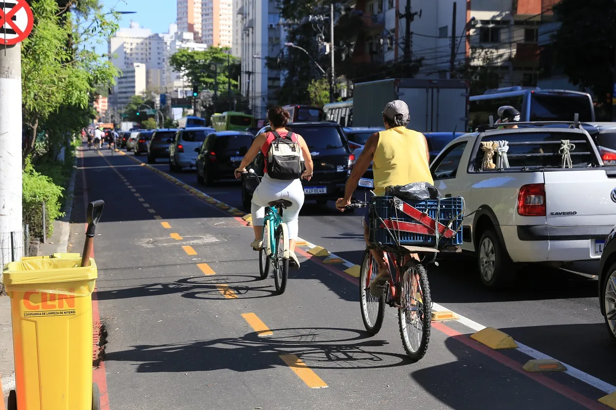 Ciclofaixa em Niterói (RJ) - Cidade é a mais amiga da bicicleta da América Latina