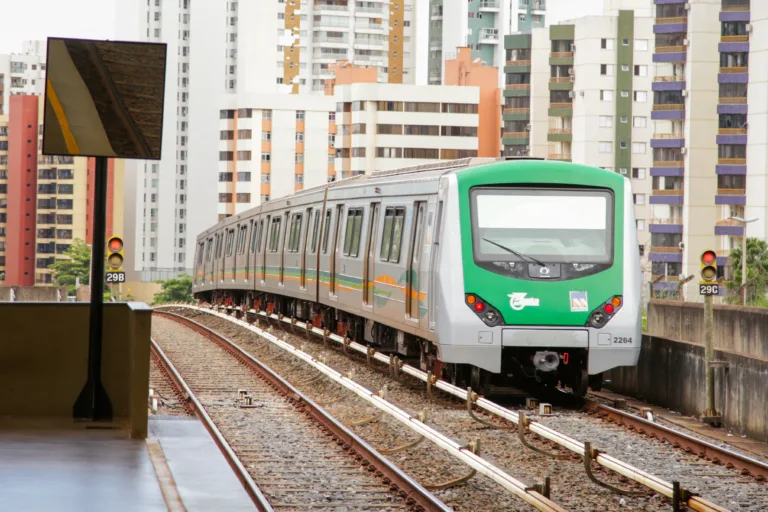 Metroviários do DF aprovam greve contra sucateamento e falta de investimentos