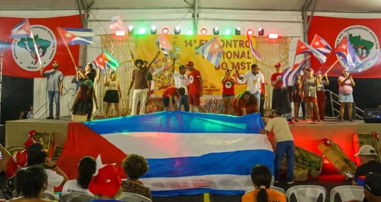 MST participa de missão de solidariedade a Cuba e à Venezuela com líderes internacionais