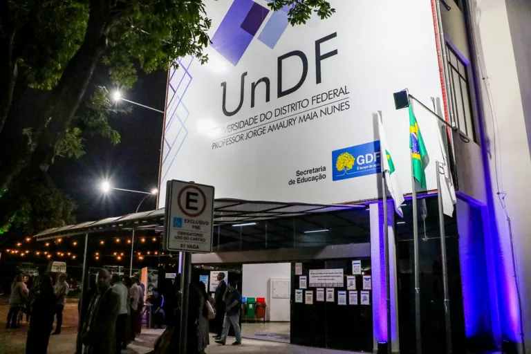 Estudantes da UnDF apontam risco de evasão com mudança de campus para prédio alugado