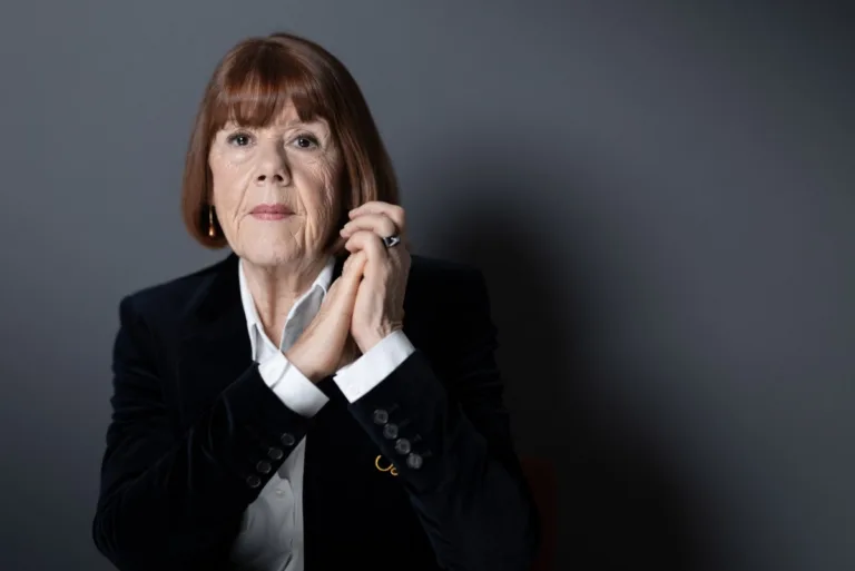 Ao expor estupradores, Gisèle Pelicot encoraja outras mulheres a lidarem com a violência