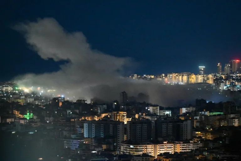 Israel ordena evacuação de meio milhão em Beirute; Irã retalia contra bases dos EUA no Oriente