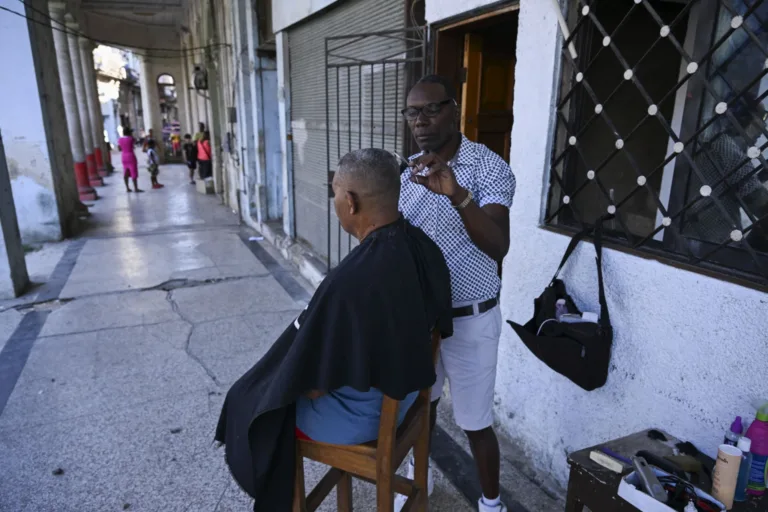 Cuba restabelece rede elétrica após apagão generalizado