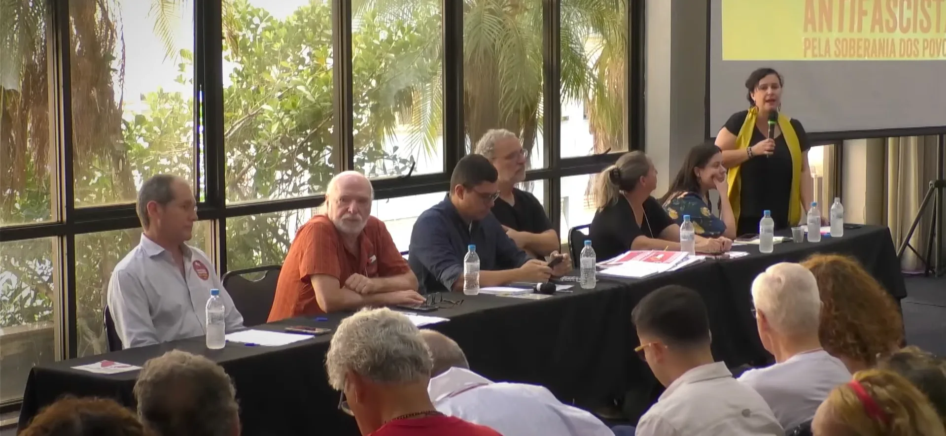 Mesa reuniu Sâmia Bomfim (Psol/SP), historiador belga Éric Toussaint, dirigente argentina Jorgelina Matusevicius, Ricardo Abreu de Melo da Fundação Maurício Grabois/PCdoB, Valter Pomar da Fundação Perseu Abramo e a eurodeputada Ana Miranda