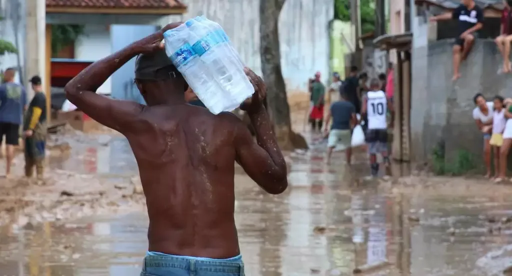 Plano destaca a necessidade de uma abordagem racializada para elaboração de metas de adaptação climática