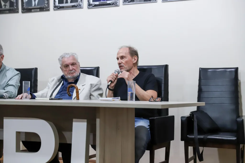 Gustavo Veiga: "Existe uma tendência negacionista forjada pela extrema direita para não reconhecer o que aconteceu"