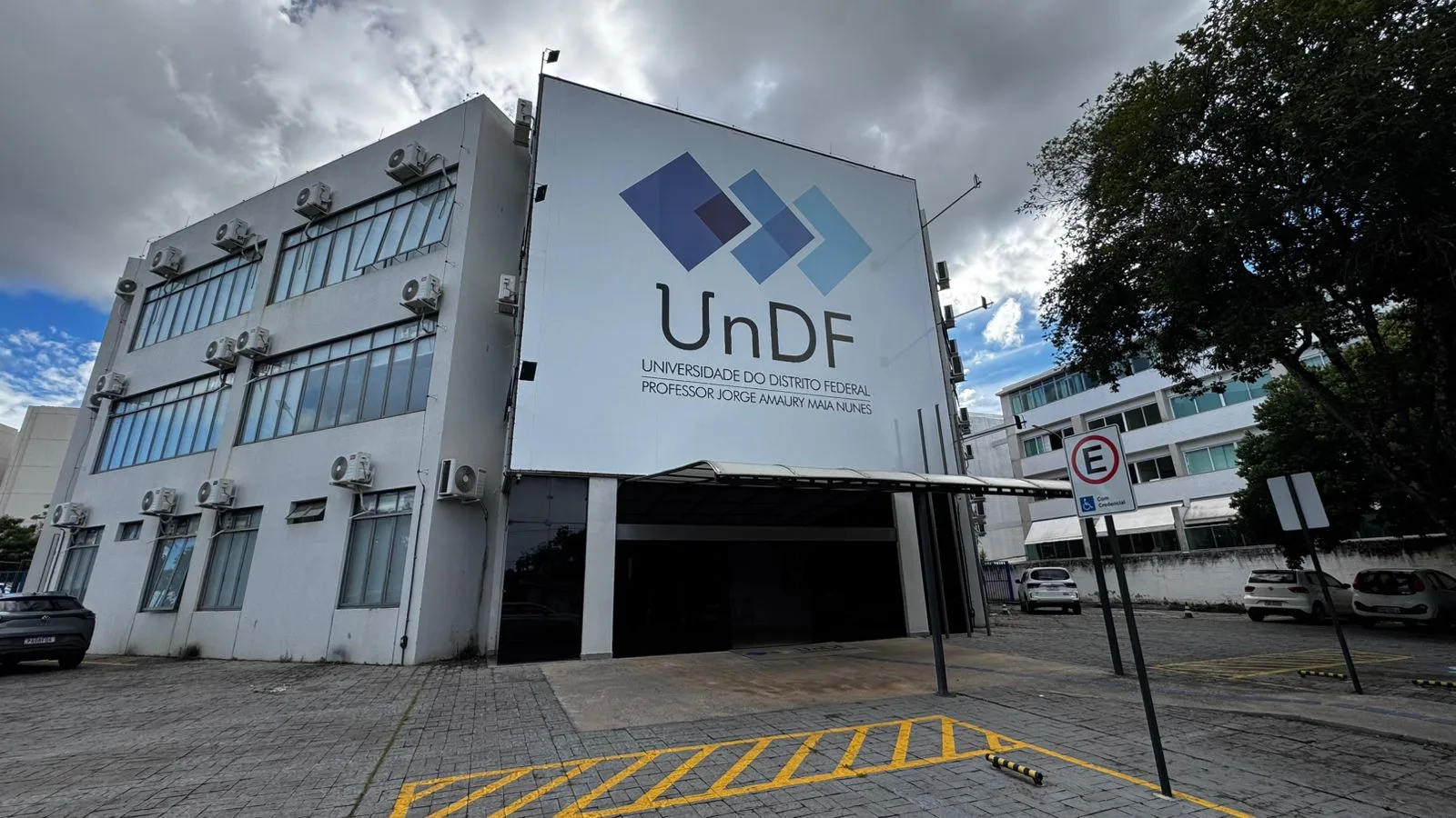Universidade do Distrito Federal Professor Jorge Amaury Maia Nunes (UnDF)