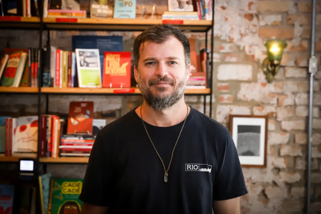 "O conceito da livraria foi pesquisado na Argentina e no Uruguai, mas tem cara e alma bem brasileira", conta Pedro