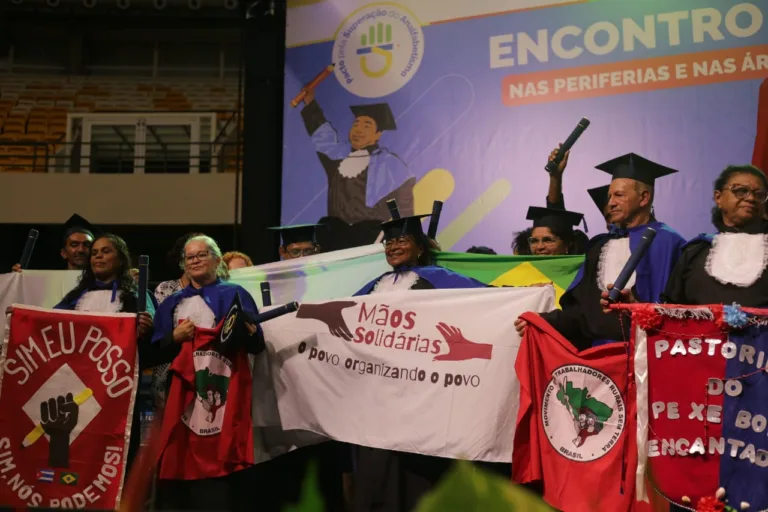 Jornada celebra a alfabetização de 30 mil educandos em áreas de reforma agrária