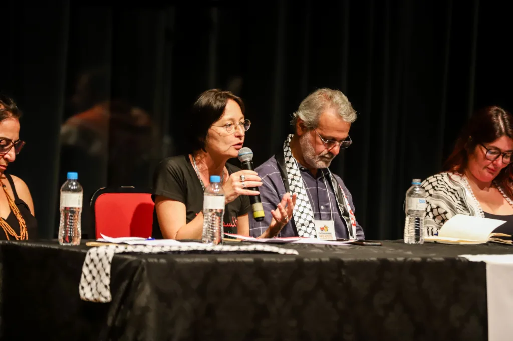 Maren Mantovani, integrante do movimento Boicote, Desinvestimento e Sanções (BDS)