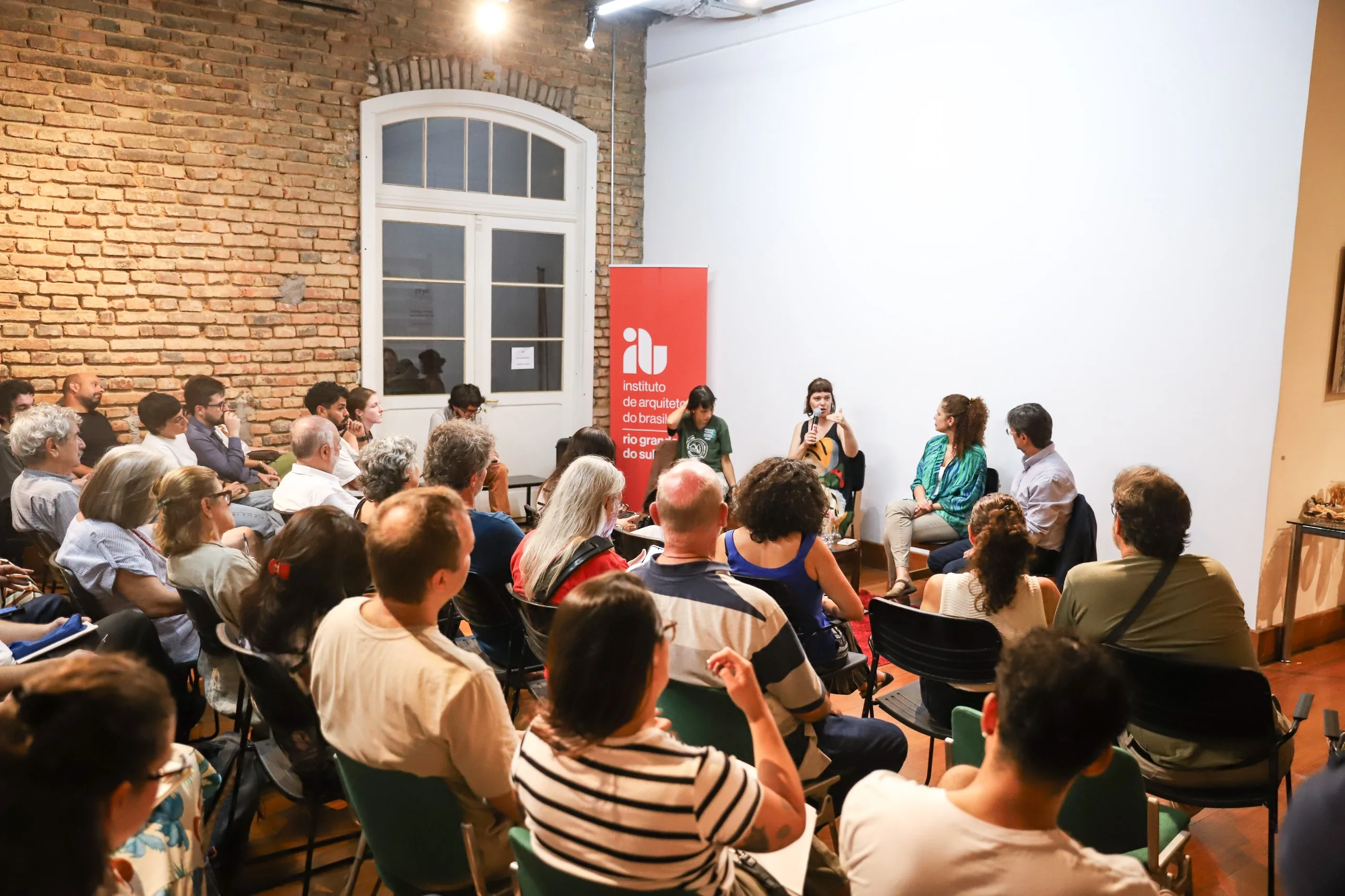 O assunto foi tema do debate “O Novo Plano Diretor Respeita o Direito à Cidade?”, organizado pelo Sul21, Brasil de Fato e o Instituto dos Arquitetos do Brasil (IAB-RS), na noite desta segunda-feira (30)
