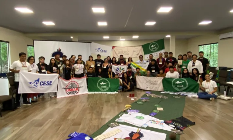 ‘Não vivemos uma crise, vivemos um desmonte planejado de direitos’, afirma Toya Manchineri