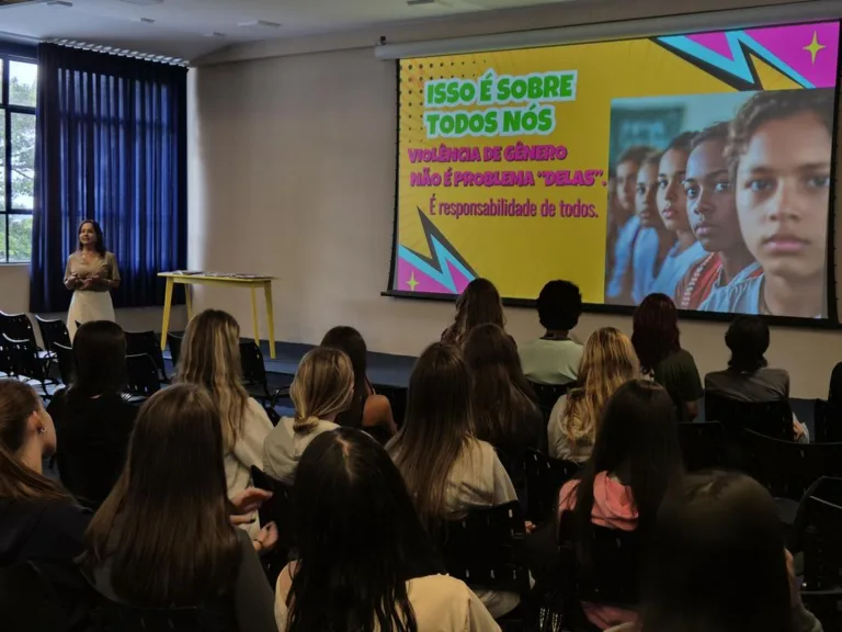 Prevenção começa na escola: MPRS lança cartilha sobre violência de gênero para adolescentes